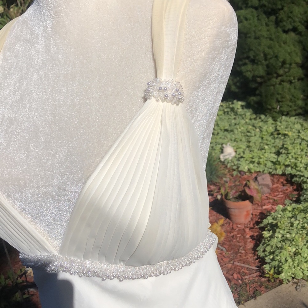 NWT David’s Bridal Galina Wedding Dress - Picture 9 of 16